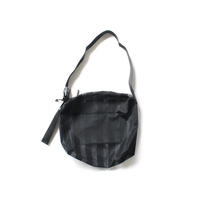 142984110 O-(オー)/ COLOR LINES BAG L メッシュショルダーバッグ 19S-18 - Black/Black 02