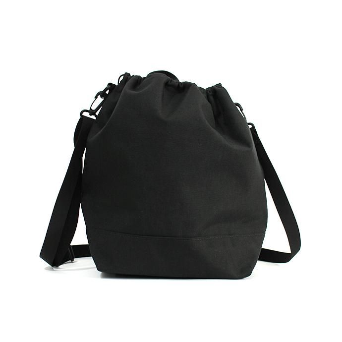 143396957 This is... / Cordura Drawstring Shoulder Bag コーデュラドローストリングショルダーバッグ - ブラック 01