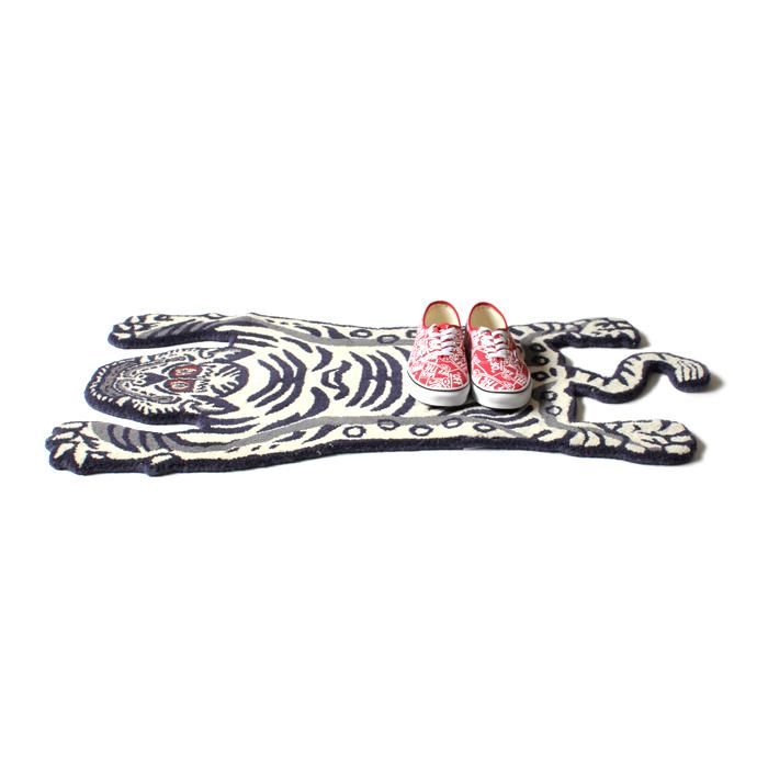 144033447 Tibetan Tiger Rug チベタンタイガーラグ ホワイト Sサイズ<img class='new_mark_img2' src='//img.shop-pro.jp/img/new/icons47.gif' style='border:none;display:inline;margin:0px;padding:0px;width:auto;' /> 02
