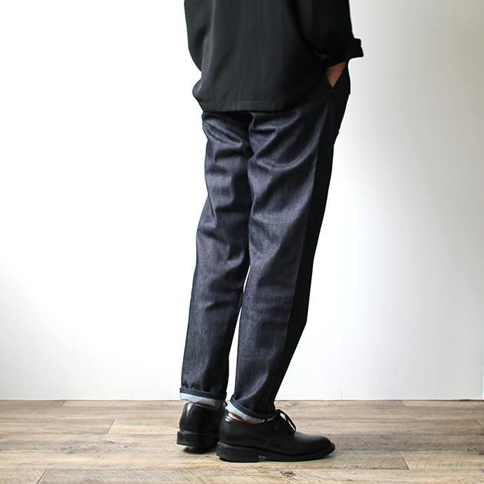 144769469 STILL BY HAND / DN0393 ワンタックデニムパンツ 02