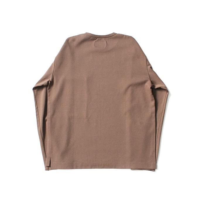 144965318 STILL BY HAND / CS0193 ラージポケットロングスリーブTシャツ - Beige<img class='new_mark_img2' src='//img.shop-pro.jp/img/new/icons47.gif' style='border:none;display:inline;margin:0px;padding:0px;width:auto;' /> 02