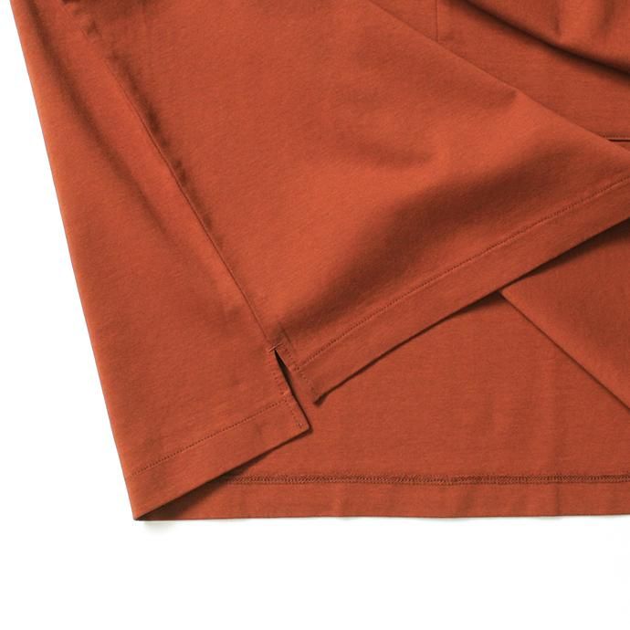 144965334 STILL BY HAND / CS0193 ラージポケットロングスリーブTシャツ - Brick<img class='new_mark_img2' src='//img.shop-pro.jp/img/new/icons47.gif' style='border:none;display:inline;margin:0px;padding:0px;width:auto;' /> 02