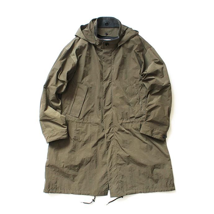 145284499 STILL BY HAND / CO0493 ライナー付きナイロンフーデッドコート - Olive 01