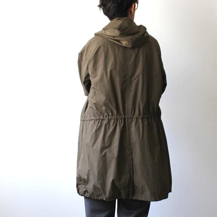 145284499 STILL BY HAND / CO0493 ライナー付きナイロンフーデッドコート - Olive 02