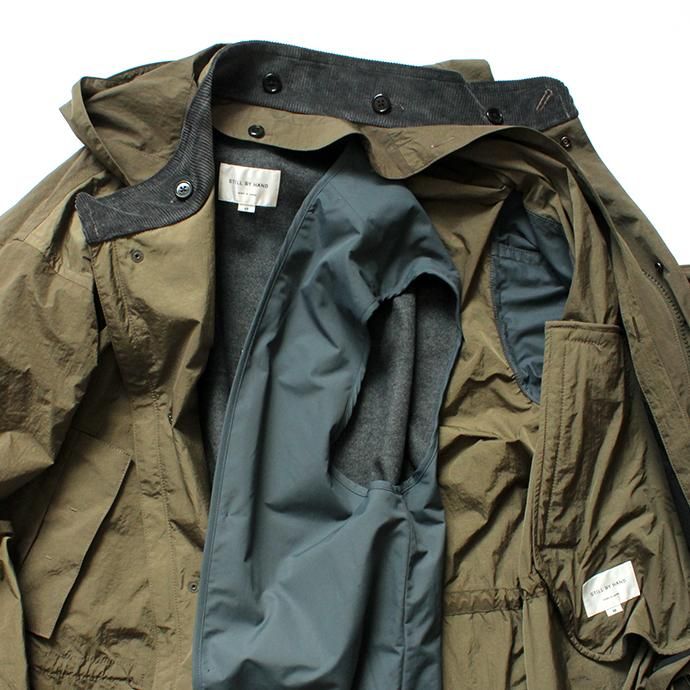 145284499 STILL BY HAND / CO0493 ライナー付きナイロンフーデッドコート - Olive 02