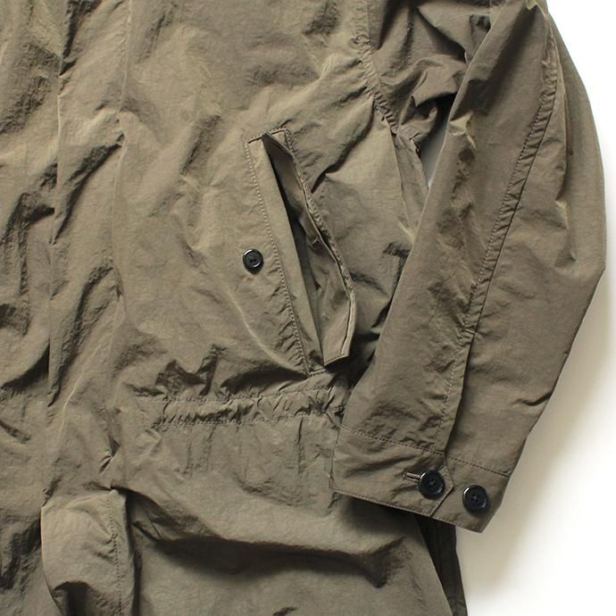 145284499 STILL BY HAND / CO0493 ライナー付きナイロンフーデッドコート - Olive 02