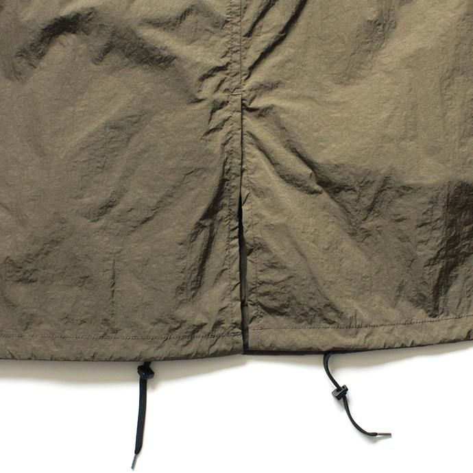 145284499 STILL BY HAND / CO0493 ライナー付きナイロンフーデッドコート - Olive 02