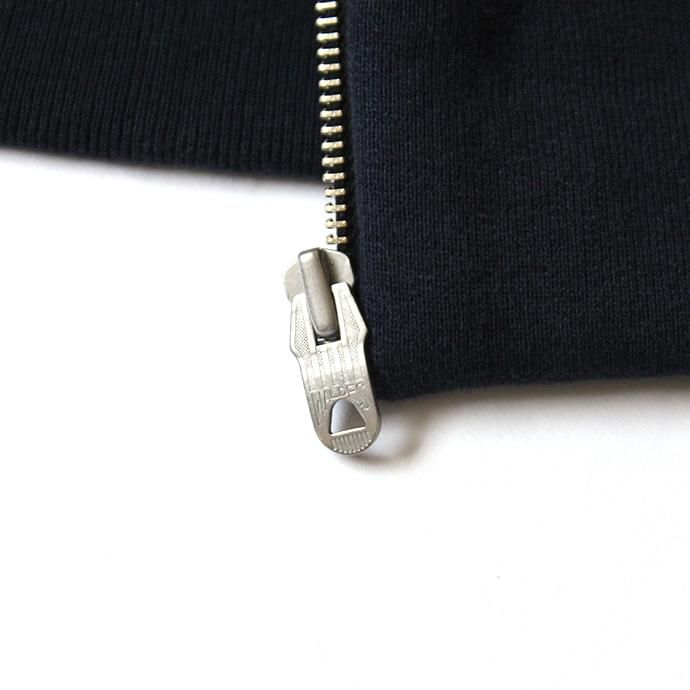 145393462 STILL BY HAND / ジップフロント 度詰めスウェットパーカー CS0693 - Navy 02