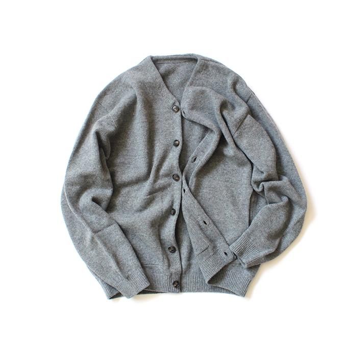 145652884 crepuscule / wholegarment V/N cardigan 1903-009 Gray ホールガーメントVネックカーディガン グレー 02