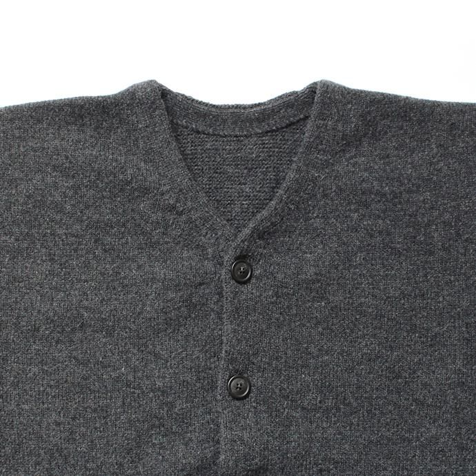 145652912 crepuscule / wholegarment V/N cardigan 1903-009 C.Gray ホールガーメントVネックカーディガン チャコールグレー 02