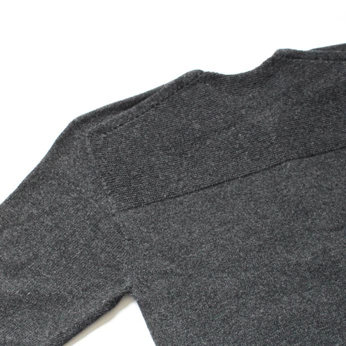 145652912 crepuscule / wholegarment V/N cardigan 1903-009 C.Gray ホールガーメントVネックカーディガン チャコールグレー 02