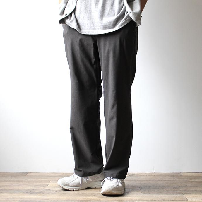 146028347 O-(オー)/ O-W-04 SICK EASY ストレッチイージーパンツ - Charcoal 02
