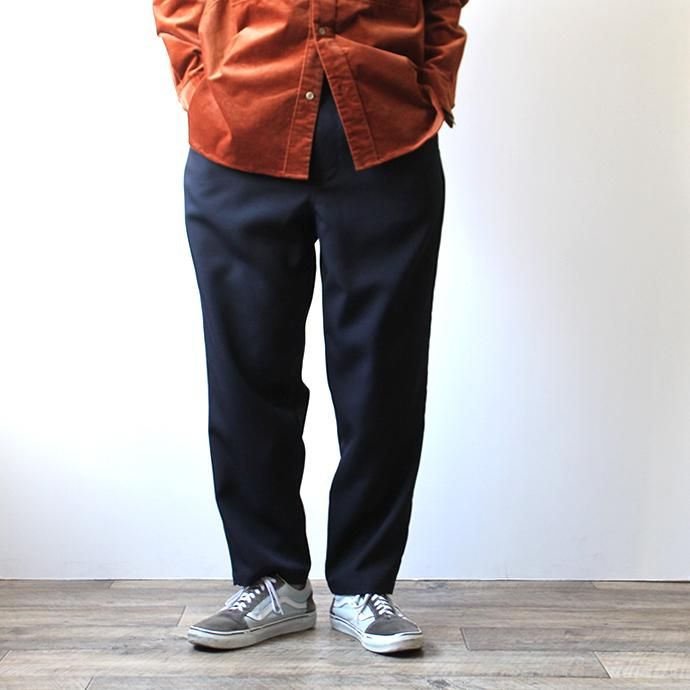 146404329 STILL BY HAND / PT0394 ウールワンタックスラックス - Navy 02