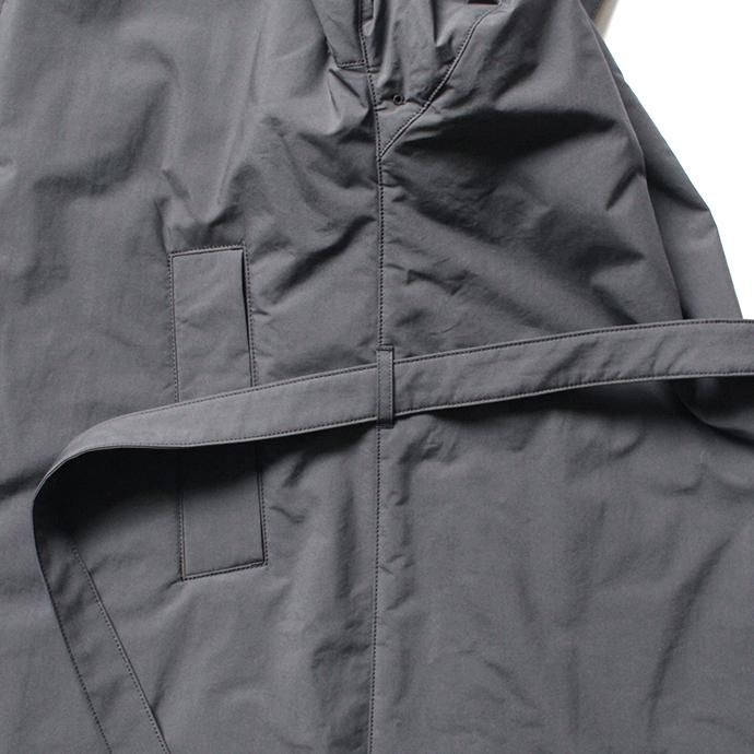 146550202 STILL BY HAND / CO0194 シンサレート中綿入りスタンドカラーコート - Charcoal 02