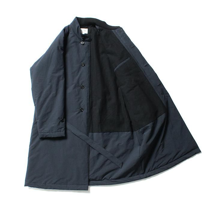 146550430 STILL BY HAND / CO0194 シンサレート中綿入りスタンドカラーコート - Navy 02