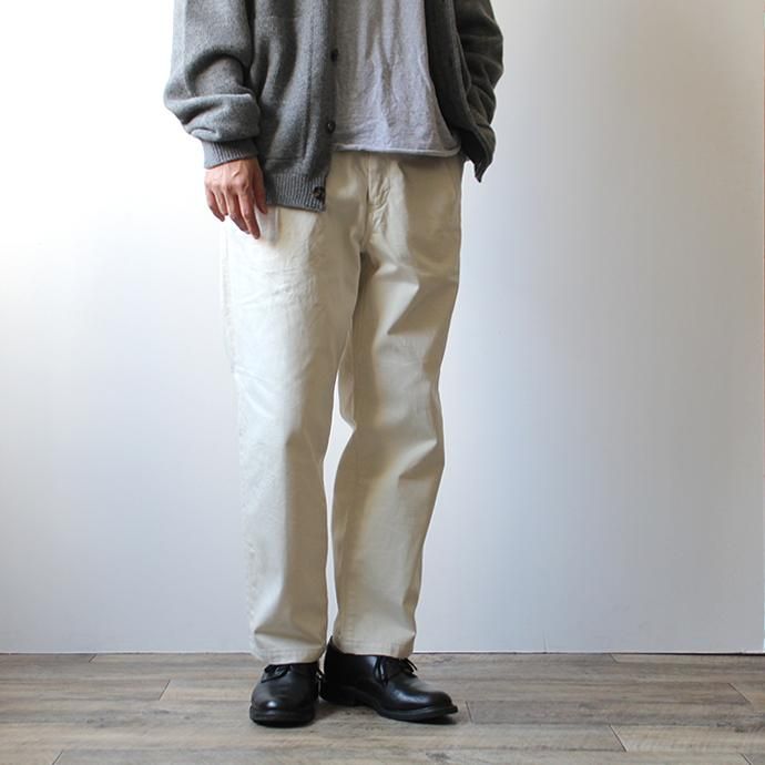 146732889 STILL BY HAND / PT0194 ワンタックコットンカルゼパンツ - Off White 02