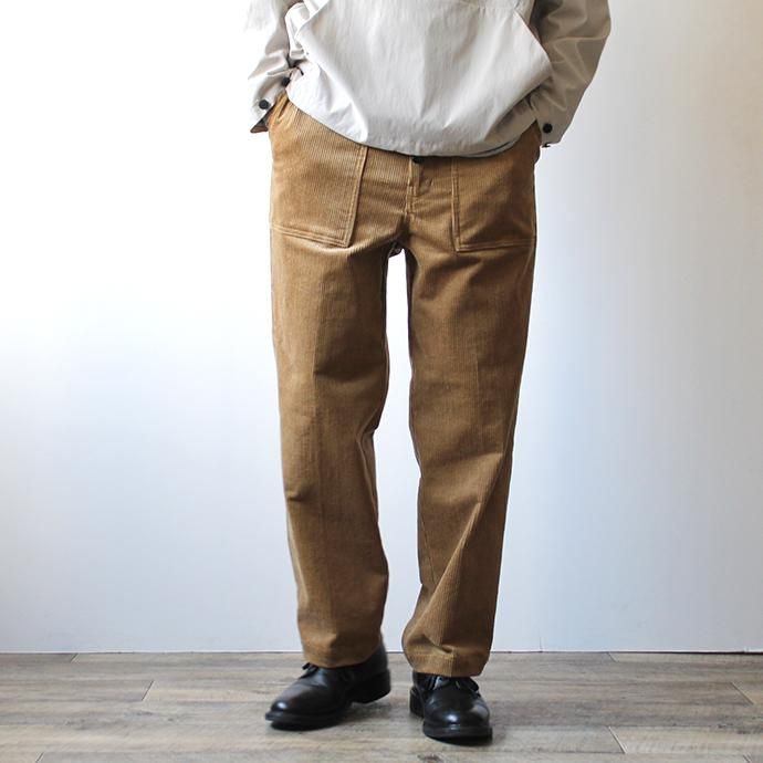 146733282 STILL BY HAND / PT0294 コーデュロイベイカーパンツ - Beige 02