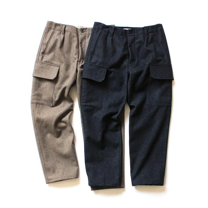 146844957 STILL BY HAND / PT0594 ウールカーゴパンツ - Charcoal<img class='new_mark_img2' src='//img.shop-pro.jp/img/new/icons47.gif' style='border:none;display:inline;margin:0px;padding:0px;width:auto;' /> 02