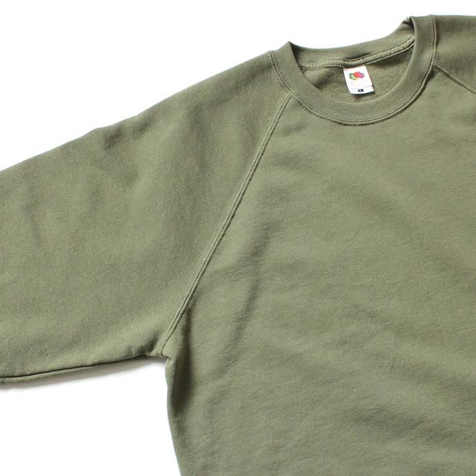 147902637 Fruit of the Loom Europe / Classic Raglan Sweat - Classic Olive 02