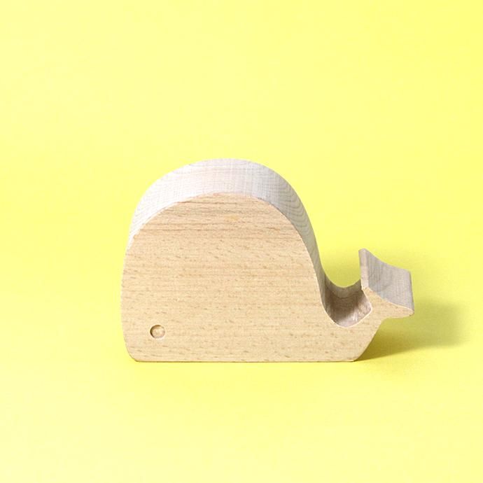 149600166 KIKKERLAND / Beechwood Phone Stand - Whale ビーチウッドフォンスタンド ホエール 01