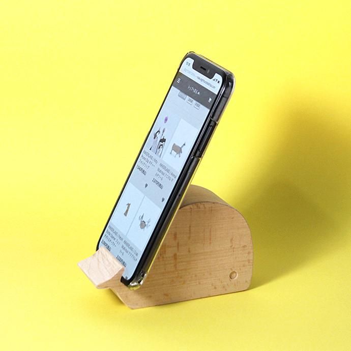 149600166 KIKKERLAND / Beechwood Phone Stand - Whale ビーチウッドフォンスタンド ホエール 02