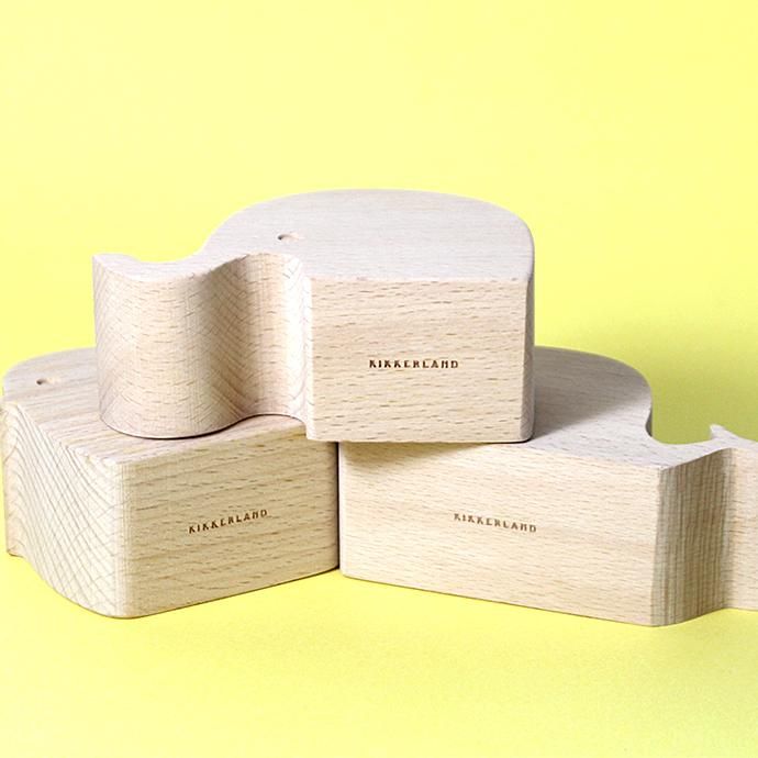 149600166 KIKKERLAND / Beechwood Phone Stand - Whale ビーチウッドフォンスタンド ホエール 02