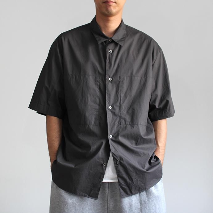 151242011 STILL BY HAND / SH02202 ブロード素材半袖シャツ - Charcoal<img class='new_mark_img2' src='//img.shop-pro.jp/img/new/icons20.gif' style='border:none;display:inline;margin:0px;padding:0px;width:auto;' /> 02