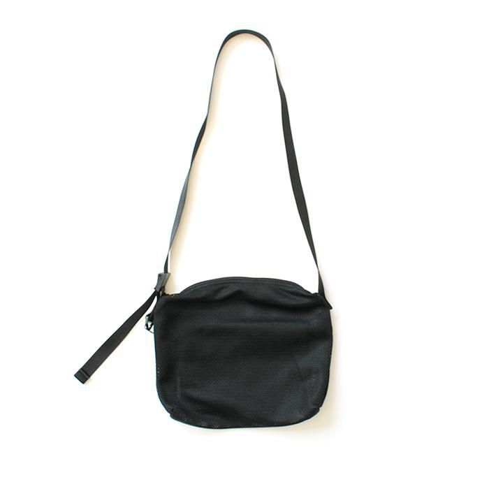 151863798 O-(オー)/ 3D MESH BAG (TRIANGLE) - S メッシュショルダーバッグ 20S-14 - Black<img class='new_mark_img2' src='//img.shop-pro.jp/img/new/icons47.gif' style='border:none;display:inline;margin:0px;padding:0px;width:auto;' /> 02