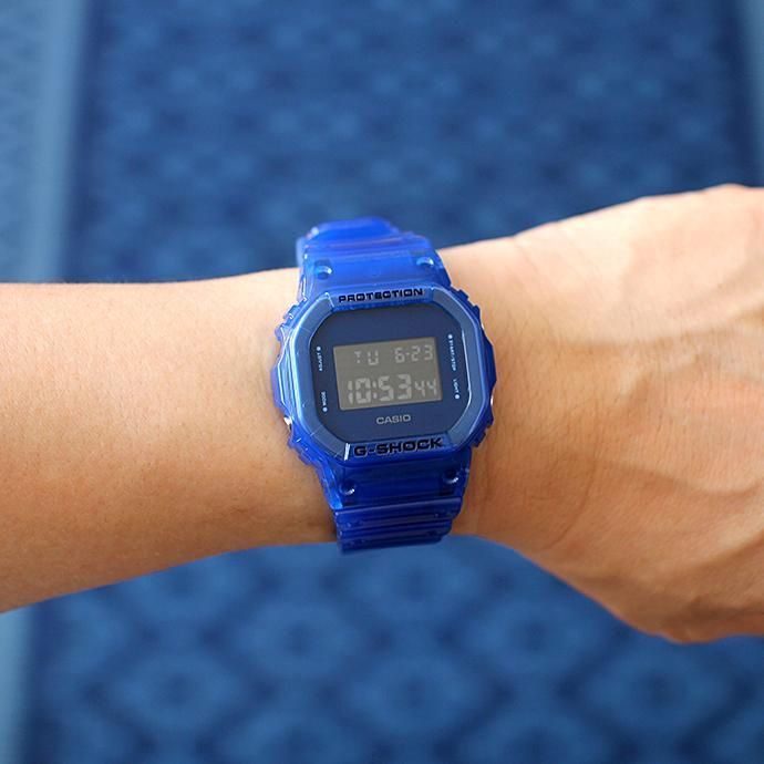 151906955 CASIO G-SHOCK / クリアスケルトンGショック DW-5600SB-2 ブルー 01