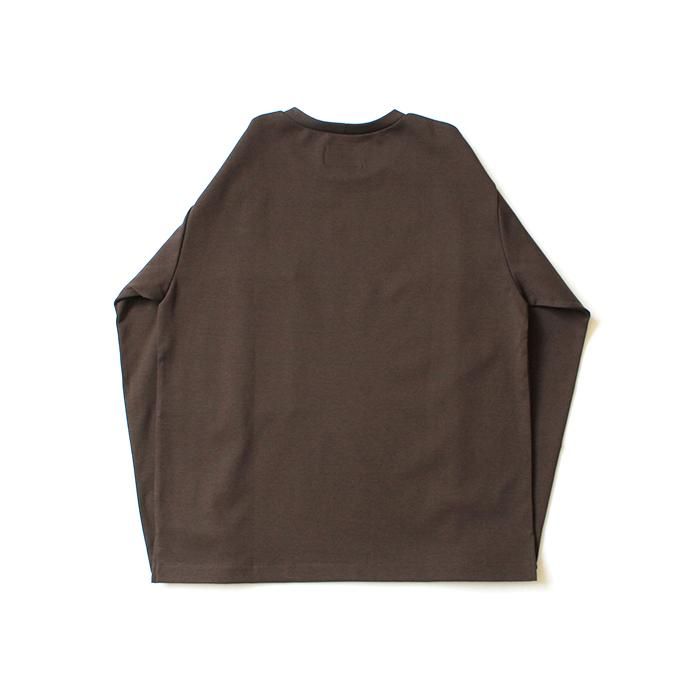 152755424 STILL BY HAND / CS03203 ポンチ素材 ビッグポケットカットソー - Brown 02