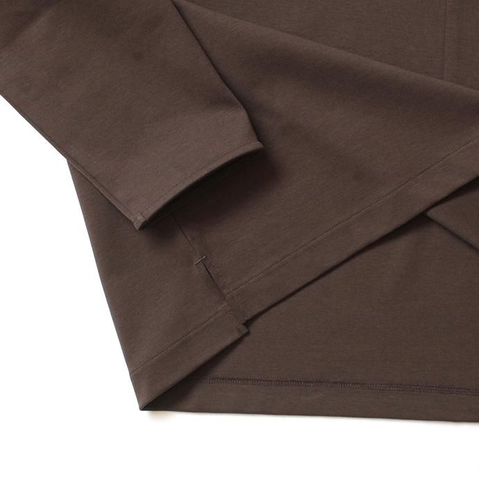 152755424 STILL BY HAND / CS03203 ポンチ素材 ビッグポケットカットソー - Brown 02