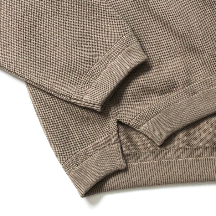 153613221 crepuscule / 2003-003 Moss stitch crew slit - Graybeige 鹿の子編みクルーネックプルオーバー グレーベージュ 02