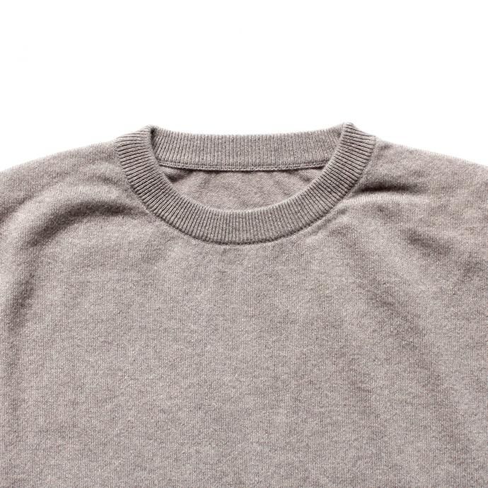 153686222 crepuscule / 2003-009 Cashmere crew - Beige カシミアニットクルーネックプルオーバー ベージュ 02