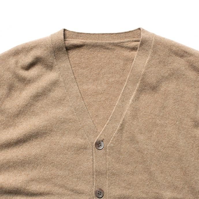 153686822 crepuscule / 2003-010 Cashmere cardigan - Camel カシミアニットカーディガン キャメル 02