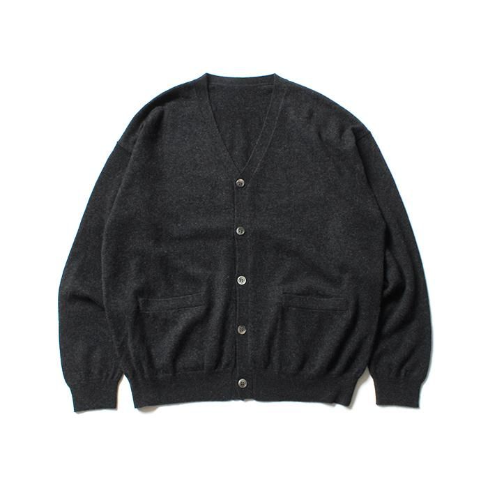 153686897 crepuscule / 2003-010 Cashmere cardigan - C.Gray カシミアニットカーディガン チャコールグレー 01