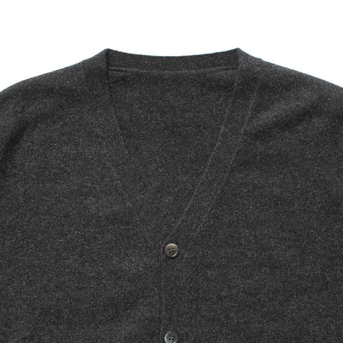 153686897 crepuscule / 2003-010 Cashmere cardigan - C.Gray カシミアニットカーディガン チャコールグレー 02