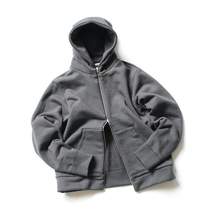 154024781 STILL BY HAND / CS06203 ジップフロント 度詰めスウェットパーカー - Charcoal<img class='new_mark_img2' src='//img.shop-pro.jp/img/new/icons47.gif' style='border:none;display:inline;margin:0px;padding:0px;width:auto;' /> 01