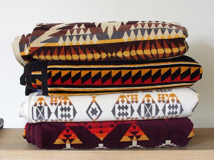 PENDLETON Oversized Jacquard Towel - Suwanee Stripe<img class='new_mark_img2' src='//img.shop-pro.jp/img/new/icons47.gif' style='border:none;display:inline;margin:0px;padding:0px;width:auto;' /> 02