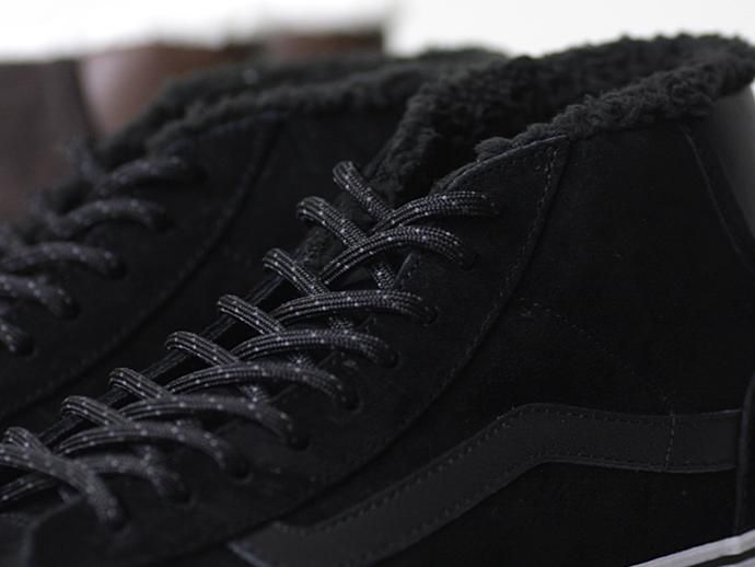 VANS Mid Skool '77 Pig Suede/Fleece Lining - Black<img class='new_mark_img2' src='//img.shop-pro.jp/img/new/icons47.gif' style='border:none;display:inline;margin:0px;padding:0px;width:auto;' /> 02