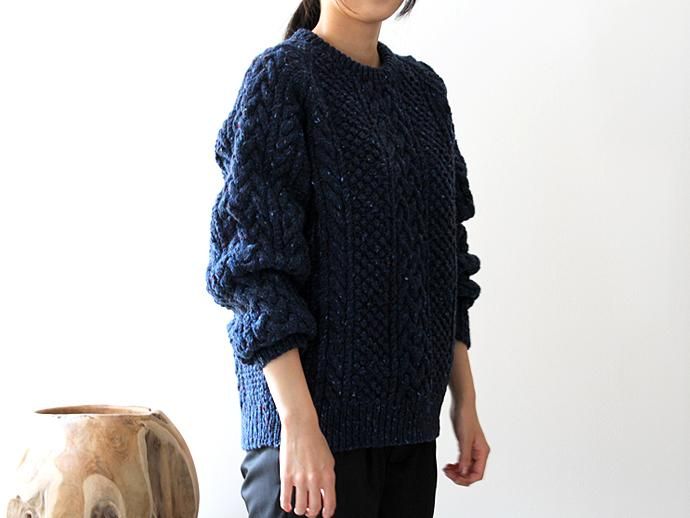 H. ROBINSON KNITTING H. ROBINSON KNITTING / Hand Knitted Spine Cable P/O - Royal Navy<img class='new_mark_img2' src='//img.shop-pro.jp/img/new/icons47.gif' style='border:none;display:inline;margin:0px;padding:0px;width:auto;' /> 02