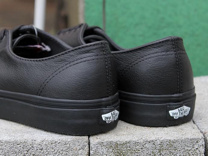 91727772 VANS / Premium Leather Authentic Decon - Black/Black 02
