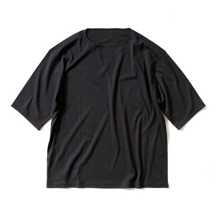smoothday(スムースデイ) 100/1 ディオラマスムース オーバーサイズTシャツ - ブラック<img class='new_mark_img2' src='//img.shop-pro.jp/img/new/icons47.gif' style='border:none;display:inline;margin:0px;padding:0px;width:auto;' /> 01