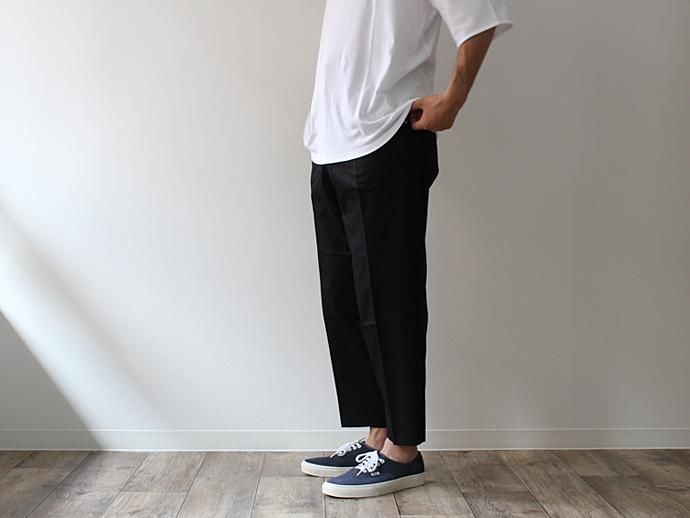 92472701 smoothday / ワンタック テーパードトラウザー - ブラック 1507P052-037 #3<img class='new_mark_img2' src='//img.shop-pro.jp/img/new/icons47.gif' style='border:none;display:inline;margin:0px;padding:0px;width:auto;' /> 02