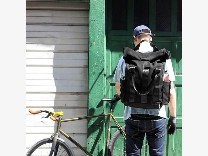 DEFY VerBockel Rolltop Backpack - Black Cordura ロールトップバックパック コーデュラナイロン ブラック<img class='new_mark_img2' src='//img.shop-pro.jp/img/new/icons47.gif' style='border:none;display:inline;margin:0px;padding:0px;width:auto;' /> 02