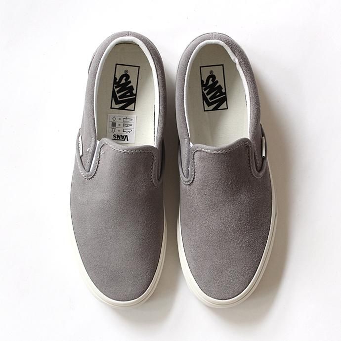 VANS Vintage Suede Slip-On - Frost Gray/Blanc<img class='new_mark_img2' src='//img.shop-pro.jp/img/new/icons47.gif' style='border:none;display:inline;margin:0px;padding:0px;width:auto;' /> 01
