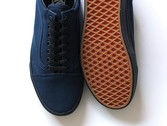 94478222 VANS / Black Sole Old Skool - Dress Blues<img class='new_mark_img2' src='//img.shop-pro.jp/img/new/icons47.gif' style='border:none;display:inline;margin:0px;padding:0px;width:auto;' /> 02