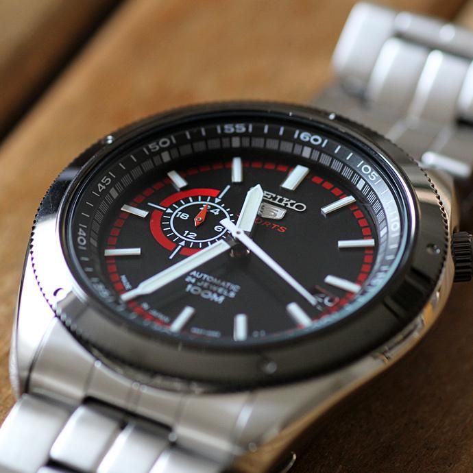 SEIKO SEIKO 5 SPORTS / SSA069J1 自動巻きスポーツウォッチ - シルバー<img class='new_mark_img2' src='//img.shop-pro.jp/img/new/icons47.gif' style='border:none;display:inline;margin:0px;padding:0px;width:auto;' /> 02
