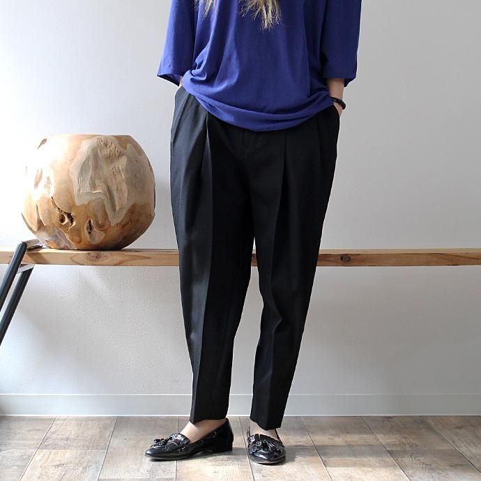 98751072 smoothday / ウィメンズ ビッグタックパンツ ウールギャバジン - ブラック 1601P002-045 #2<img class='new_mark_img2' src='//img.shop-pro.jp/img/new/icons47.gif' style='border:none;display:inline;margin:0px;padding:0px;width:auto;' /> 02