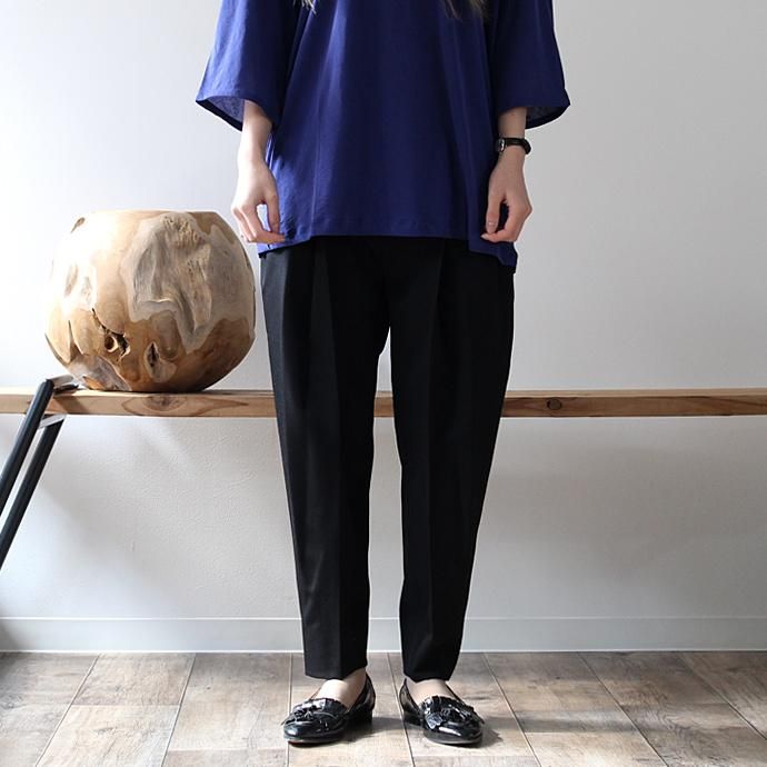 98751072 smoothday / ウィメンズ ビッグタックパンツ ウールギャバジン - ブラック 1601P002-045 #2<img class='new_mark_img2' src='//img.shop-pro.jp/img/new/icons47.gif' style='border:none;display:inline;margin:0px;padding:0px;width:auto;' /> 02