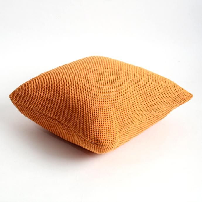 98949049 crepuscule / ニットクッション - Orange x Beige(オレンジ/ベージュ)<img class='new_mark_img2' src='//img.shop-pro.jp/img/new/icons47.gif' style='border:none;display:inline;margin:0px;padding:0px;width:auto;' /> 02